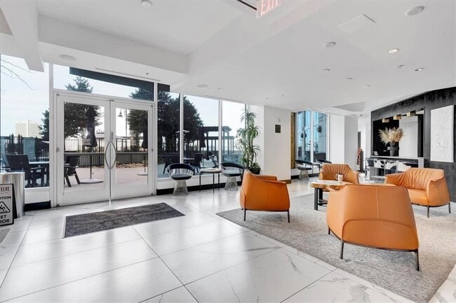 Building Photo - 400 W Peachtree St NW