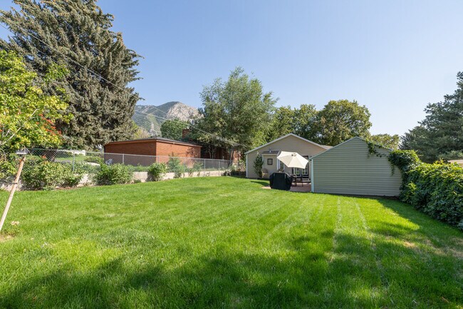Building Photo - 1568 Cahoon St