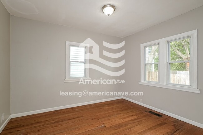 Building Photo - 4047 Schiller Pl