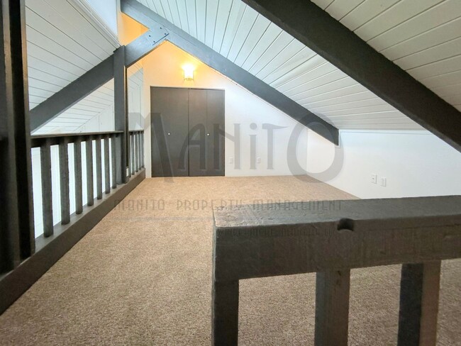 Building Photo - 30 E Graves Rd