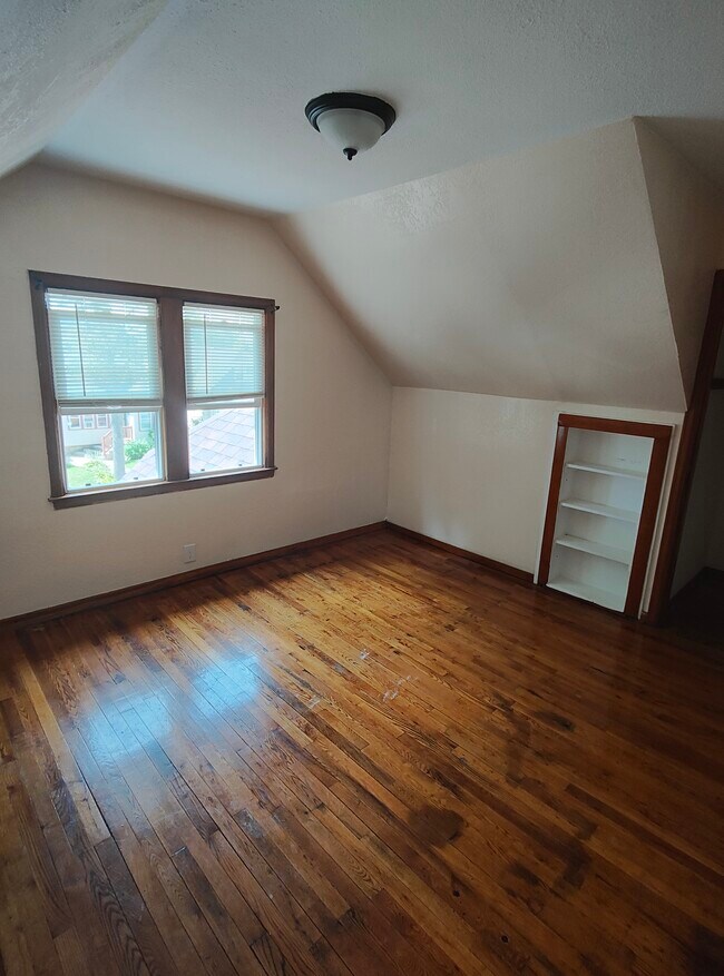 Building Photo - 4650 N 39th St