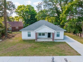Building Photo - New Rental Opportunity in Memphis!
