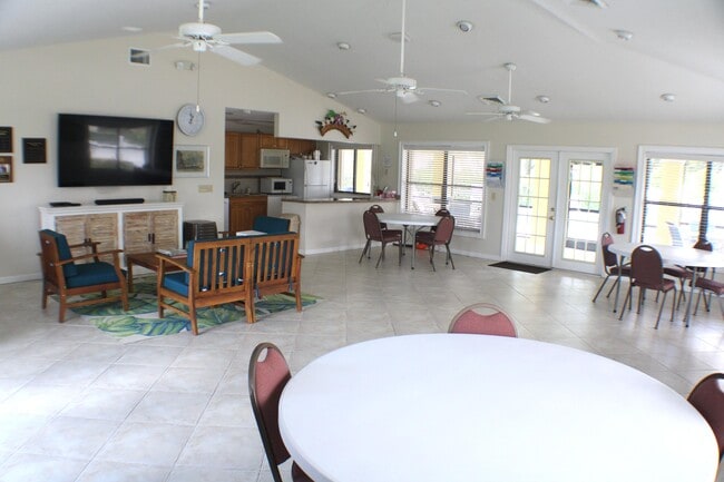Building Photo - 1082 Keystone Dr
