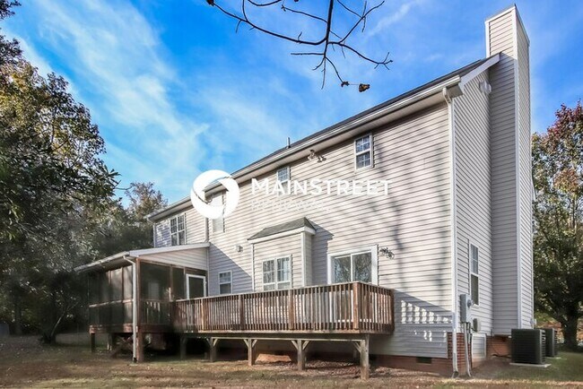 Building Photo - 3 Bedroom Pet-Friendly Home in Garner, NC with Main Street Renewal