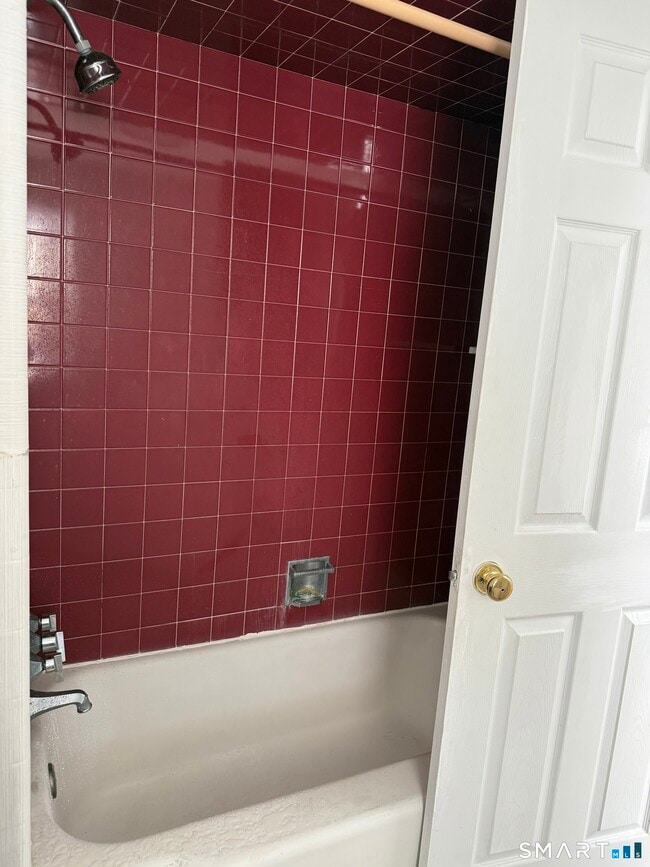 Building Photo - 95-97-97 Locust St