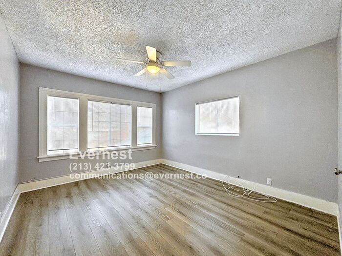 Building Photo - 4612 1/2 Pickford Street