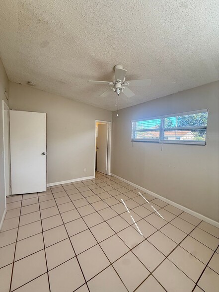 Building Photo - Altamonte Springs Gem! 3BR Home w/ Huge Screened Porch, Fenced Yard & Spacious Layout