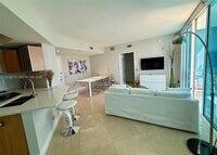 Building Photo - 480 NE 30th St