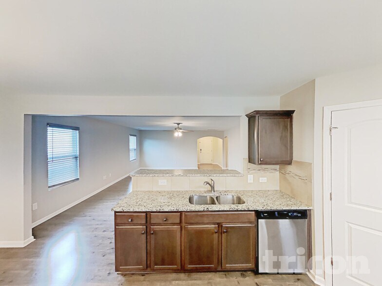 Building Photo - 5008 Shorthorn Way