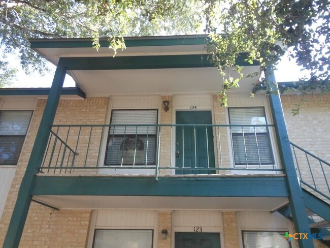Primary Photo - 1624 Aquarena Springs Dr