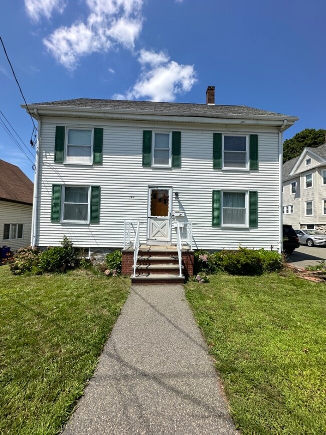 Building Photo - 180 Pleasant St