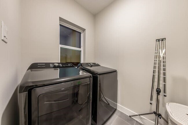 Building Photo - 2604 McIlhenny St