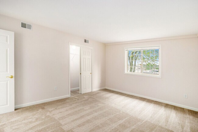 Building Photo - Almont Terrace Apartments