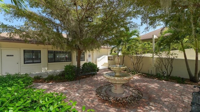 Building Photo - 618 Bird Bay Dr S