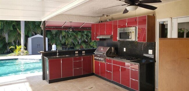 Building Photo - 861 NW 116th Ave