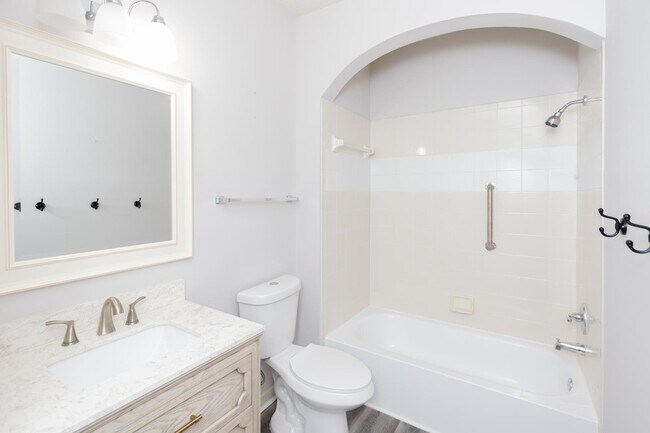 Building Photo - 24100 Harbour Vista Cir