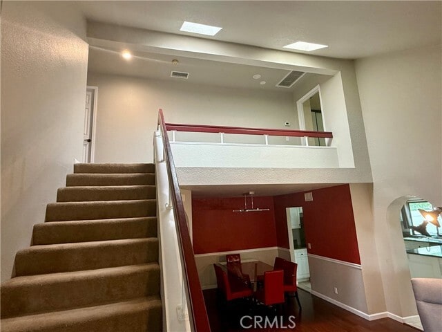 Building Photo - 2154 Glenview Terrace