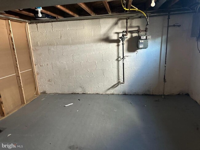 Building Photo - 303 3rd Ave SE