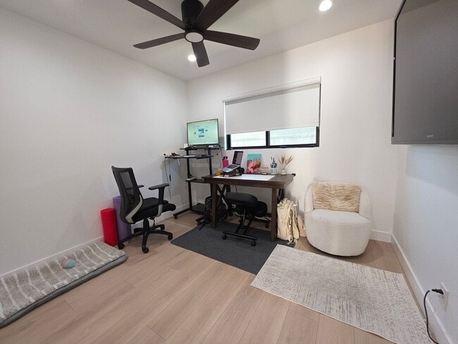 Building Photo - Refined Single-Family Living in Prime Azusa Location