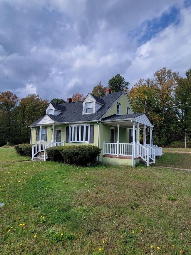 Building Photo - 10290 Lewistown Rd