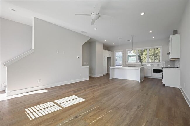 Building Photo - 1352 Grannysmith Trce