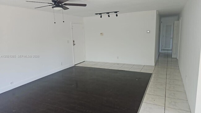 Building Photo - 5300 NW 18th Ct
