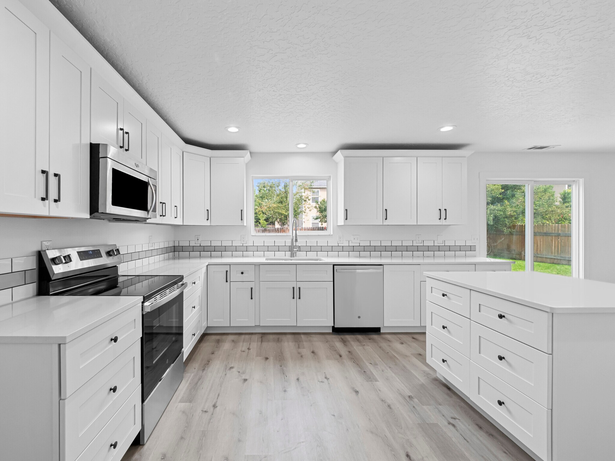 Building Photo - 9562 W Littlewood Dr