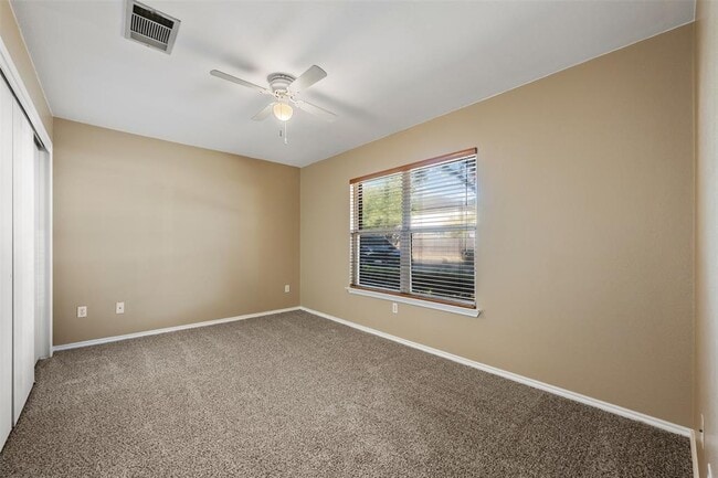 Building Photo - 1103 Deerhound Pl