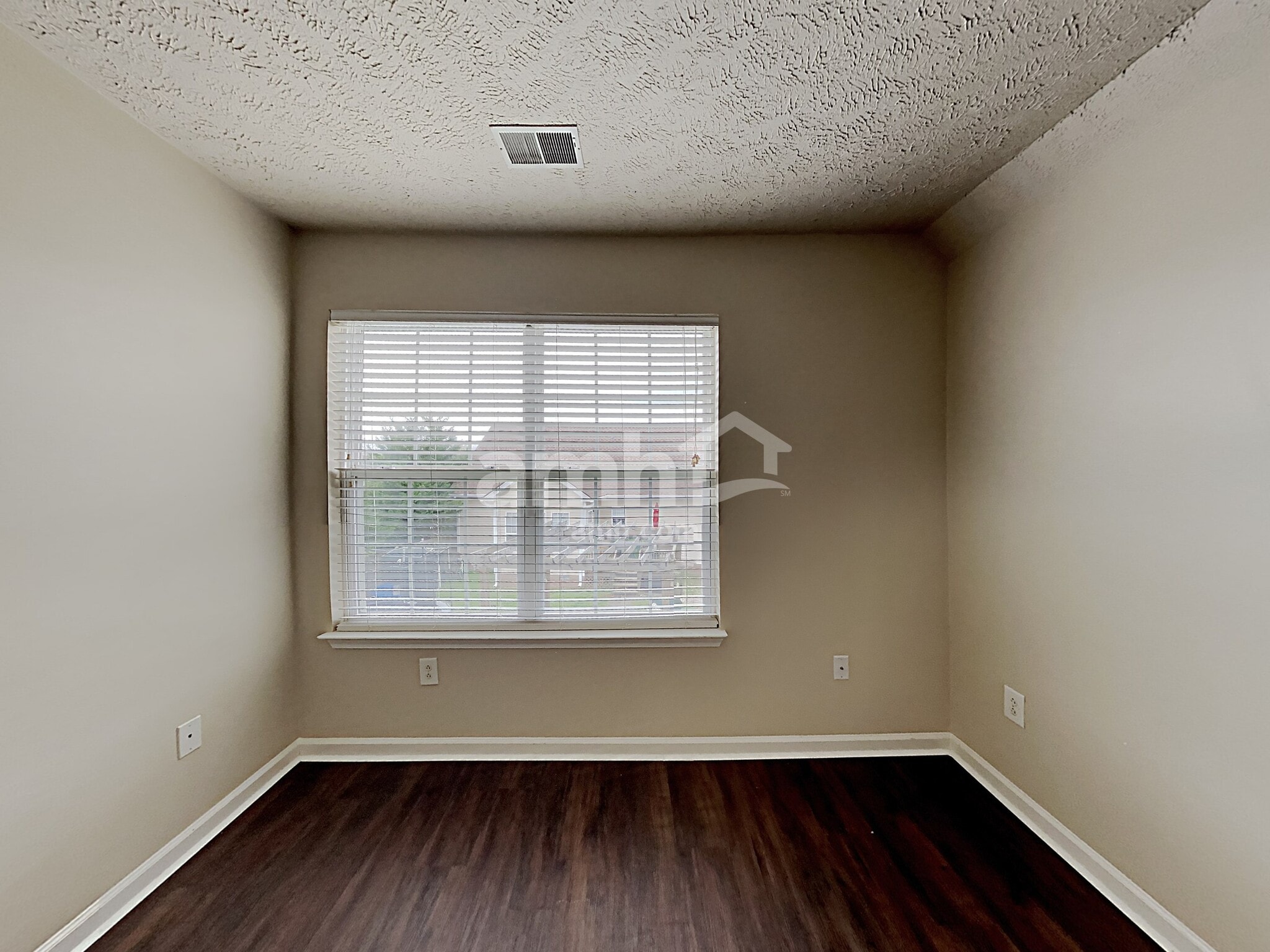 Building Photo - 1411 Carmack Ln