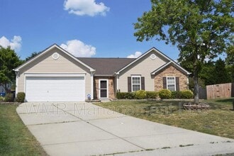 Building Photo - 2011 Oakbriar Cir