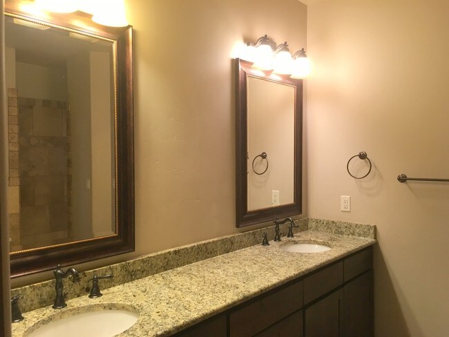 Building Photo - 74 W 100 S