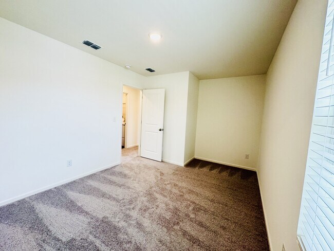 Building Photo - 623 Muster Fld Ct
