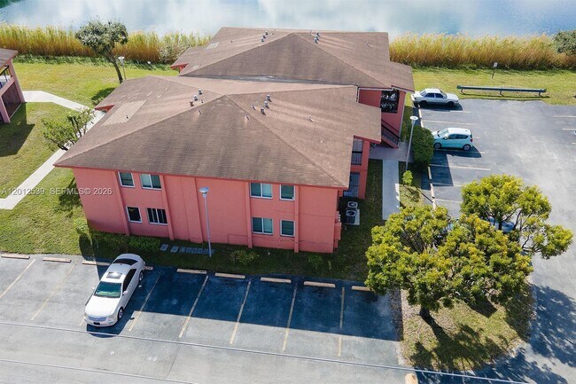 Building Photo - 2020 NW 119th St