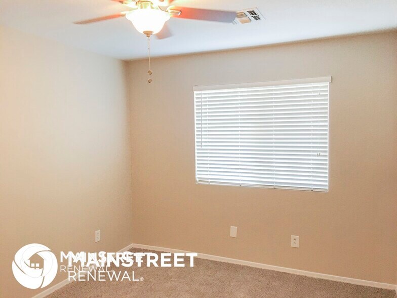 Building Photo - 9625 W Sunnyslope Ln