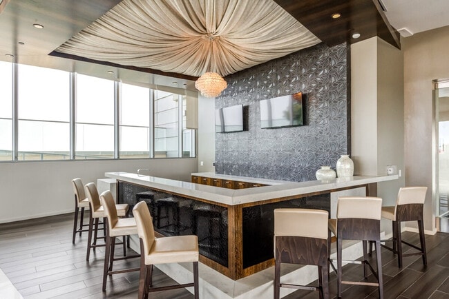 Building Photo - 1548 Spring Hill Rd