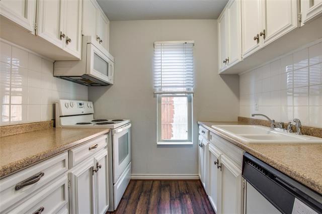 Building Photo - 4039 Cole Ave