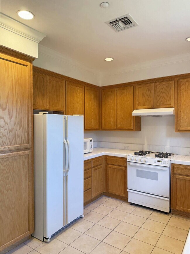 Building Photo - Eastside Sonoma | Single-Level Living Near the Plaza