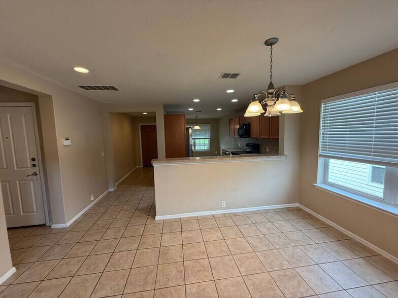 Building Photo - 3708 Greenridge