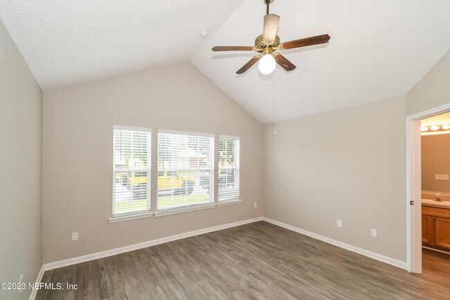 Building Photo - 11191 Lauren Oak Ln