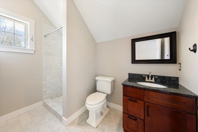 Building Photo - 85 Park St