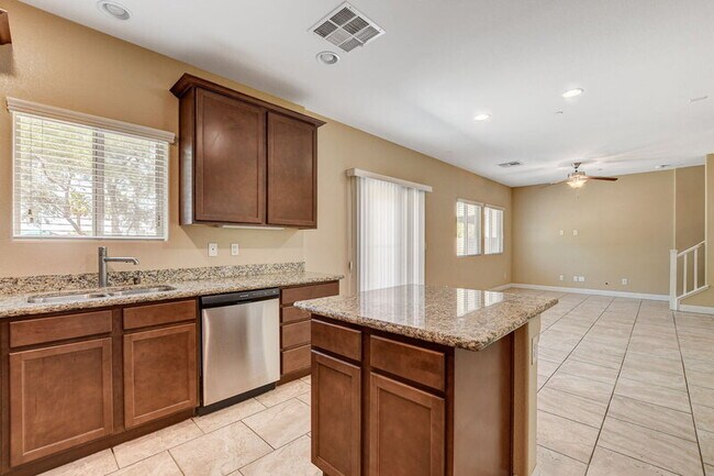 Building Photo - 1074 Fish Pond Ave