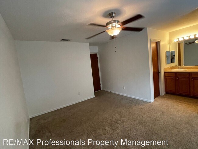 Building Photo - 3 br, 2.5 bath House - 3752 NW 55th Place