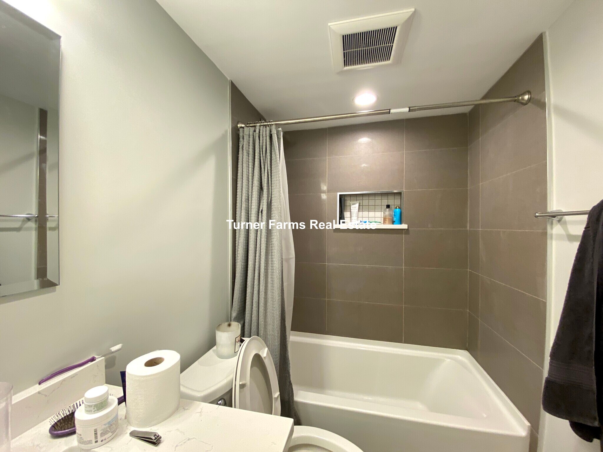 Building Photo - 199 Boylston St