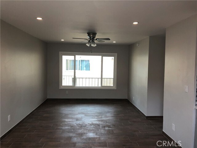 Building Photo - 1108 W 110th St