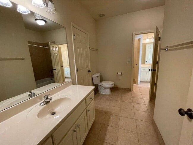 Building Photo - 1378 Greencrest Ct SW