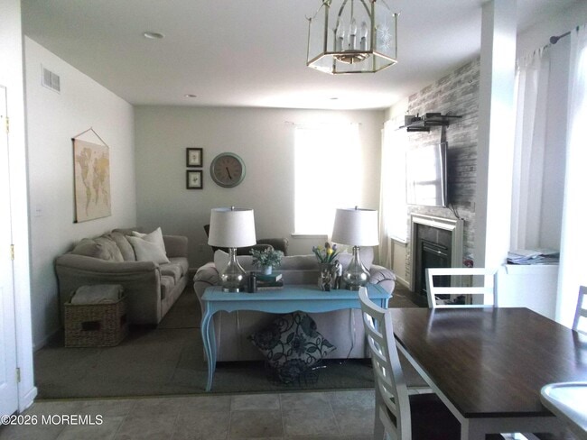 Building Photo - 65 Homestead Dr