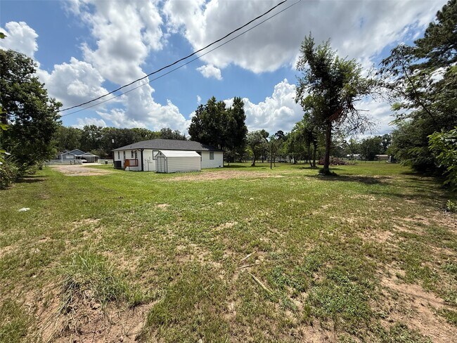 Building Photo - 24010 Perkins Rd