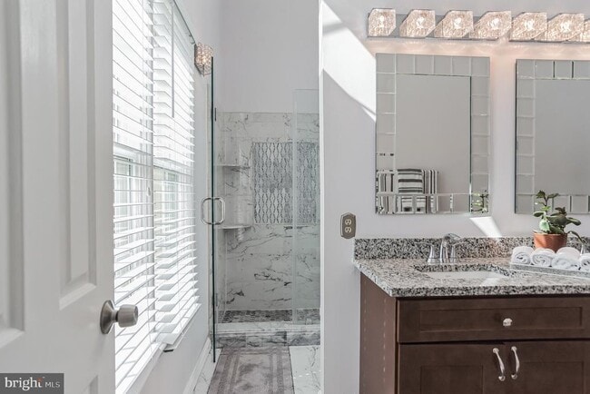 Building Photo - 6156 Wellington Commons Dr