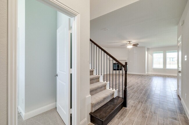 Building Photo - 1216 Blanco Trl