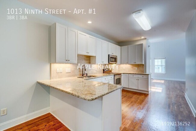 Building Photo - 1013 Ninth Street-Apt. #1